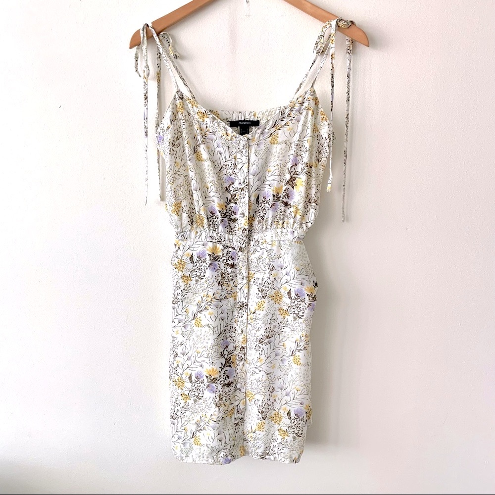 Spring Forward Floral Dress - Picture 2 of 5